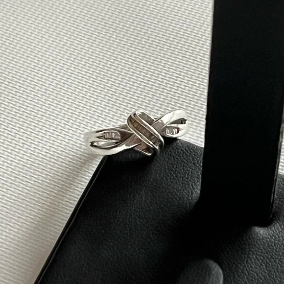 925 Sterling Silver Vintage Genuine Diamond Ring - Picture 10 of 11